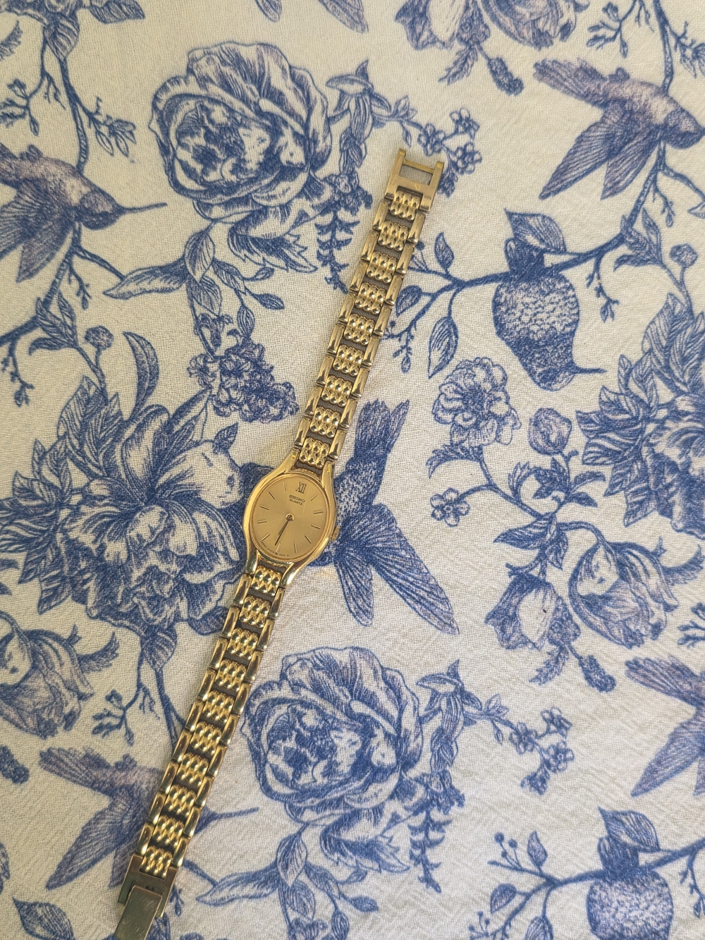 Vintage Seiko ladies gold-tone quartz watch